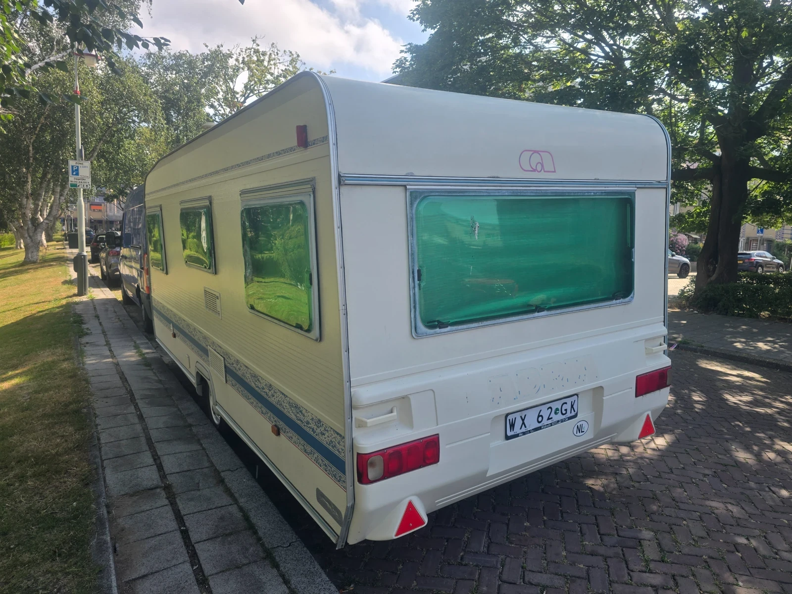 Каравана Adria Unica 502DU, снимка 4 - Каравани и кемпери - 55327804