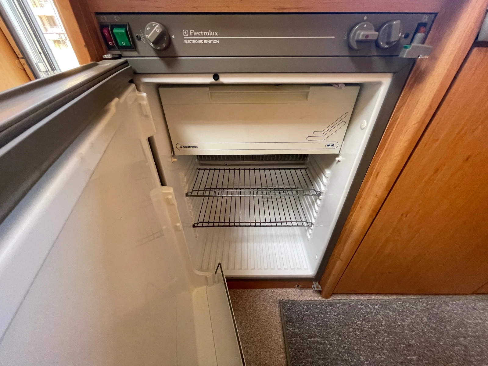 ������ Knaus KNAUS 2, 8 TDI | Mobile.bg � ����������� 12