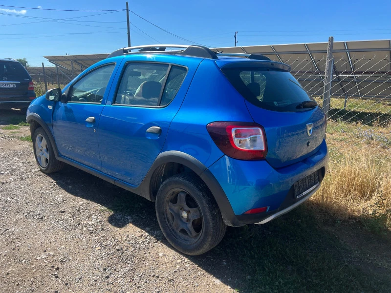 Dacia Sandero stepway 1.5dci, снимка 2 - Автомобили и джипове - 41779475