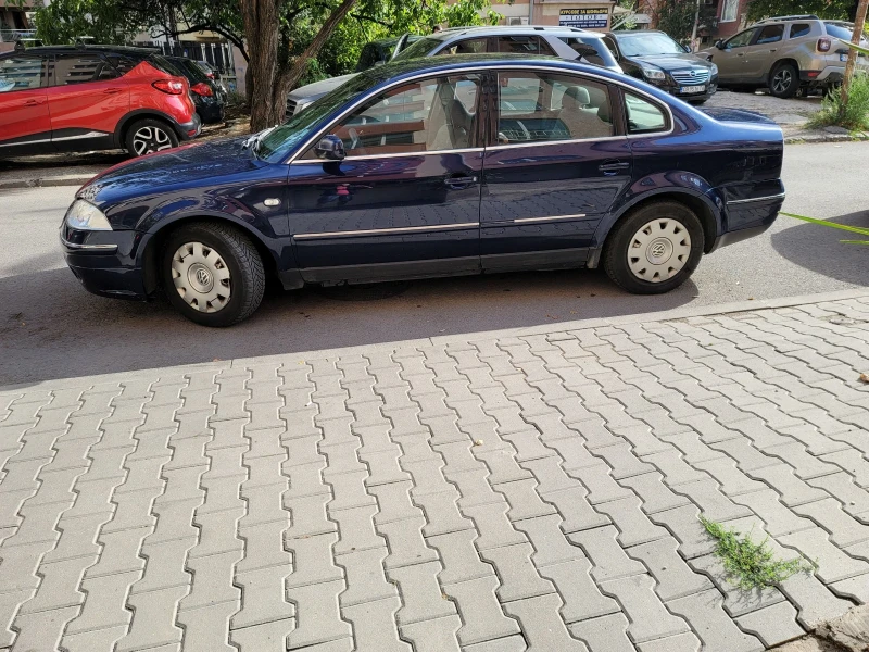 VW Passat, снимка 2 - Автомобили и джипове - 47090263