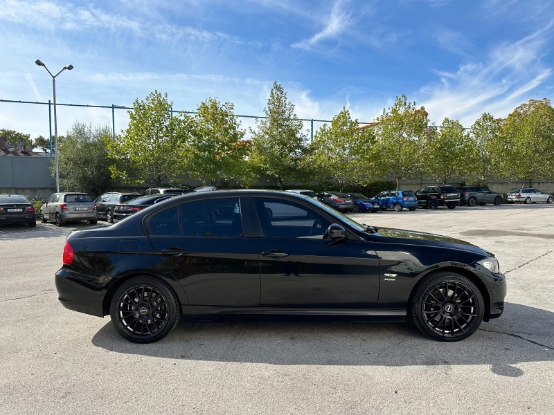 BMW 320 D Facelift Автоматик/Нави, снимка 5 - Автомобили и джипове - 47631989