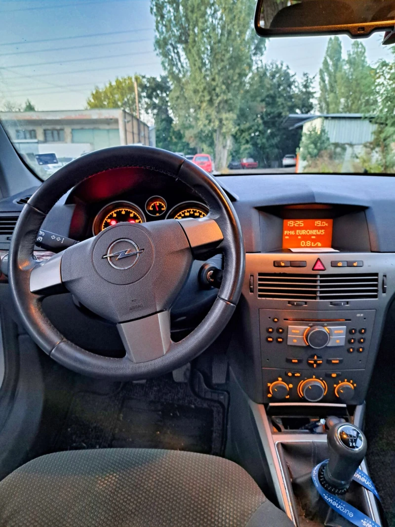 Opel Astra 1.8I, снимка 10 - Автомобили и джипове - 48323122