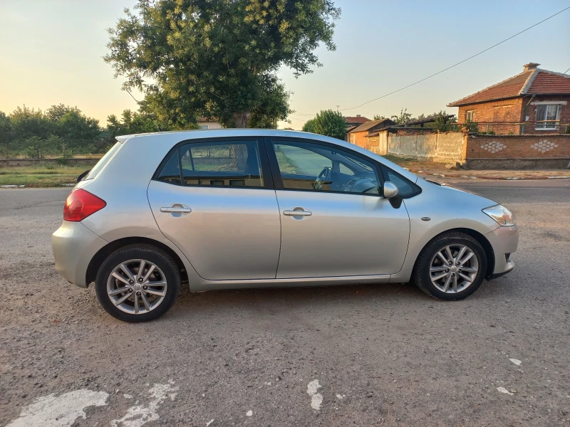 Toyota Auris 2.0, снимка 3 - Автомобили и джипове - 48299291