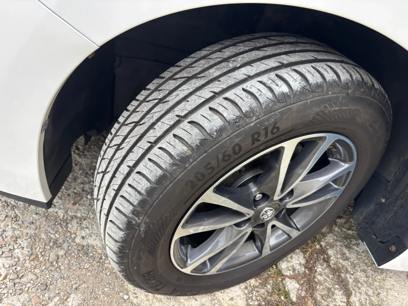 Toyota Verso 1.8i AVTOMAT FACE SWISS, снимка 16 - Автомобили и джипове - 52052809