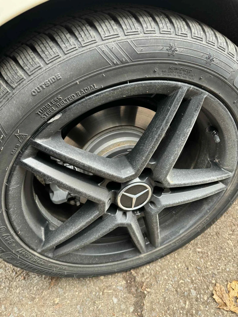 Mercedes-Benz C 250 4 Matic * Carplay * Сменена верига, снимка 15 - Автомобили и джипове - 52548421