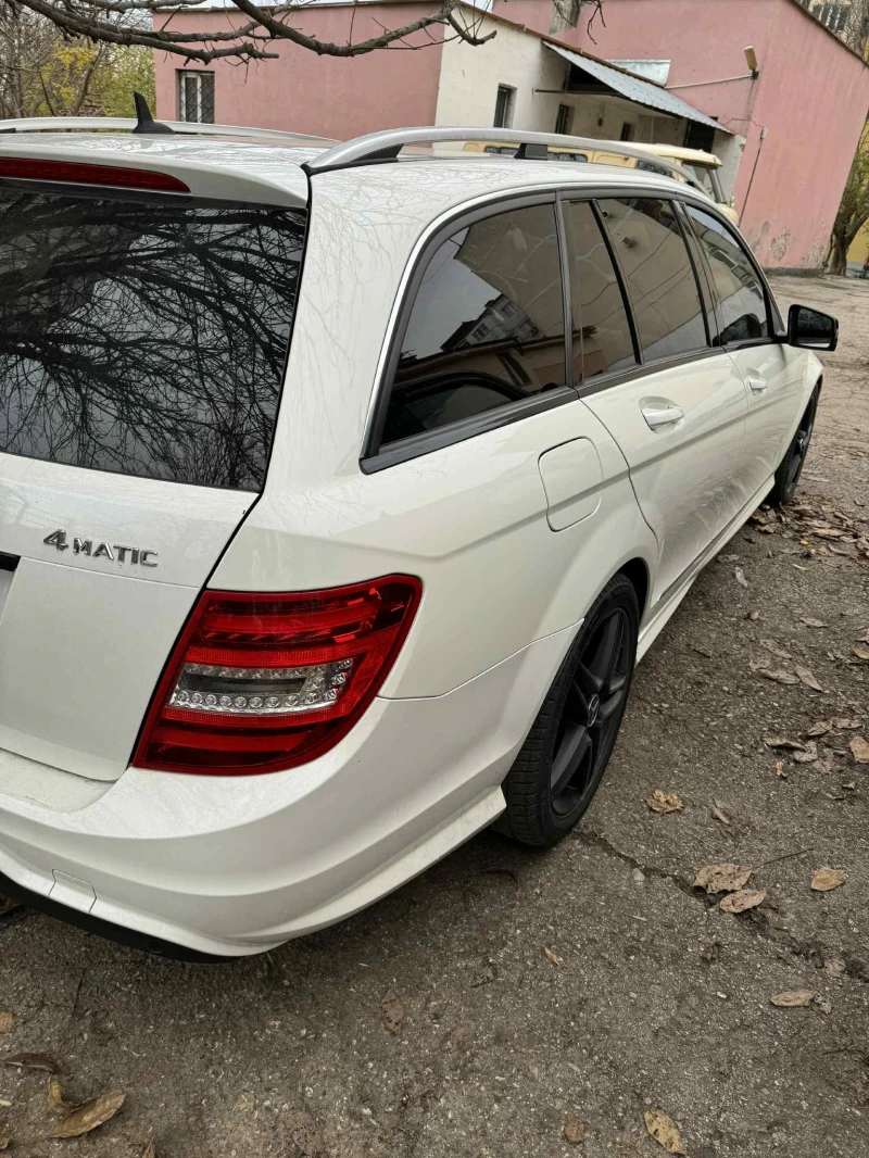 Mercedes-Benz C 250 4 Matic * Carplay * Сменена верига, снимка 2 - Автомобили и джипове - 52548421