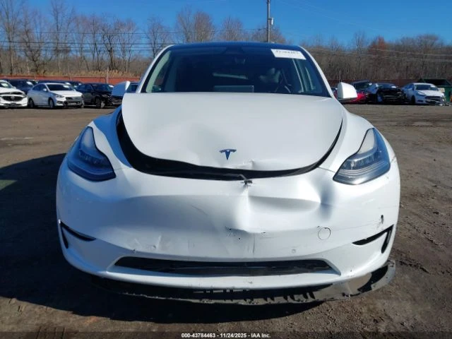 Tesla Model Y DUAL MOTOR ALL-WHEEL DRIVE, снимка 12 - Автомобили и джипове - 53361762