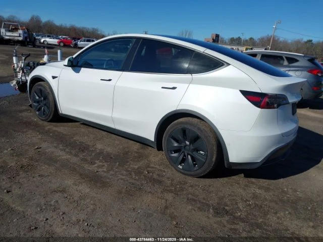 Tesla Model Y DUAL MOTOR ALL-WHEEL DRIVE - изображение 3