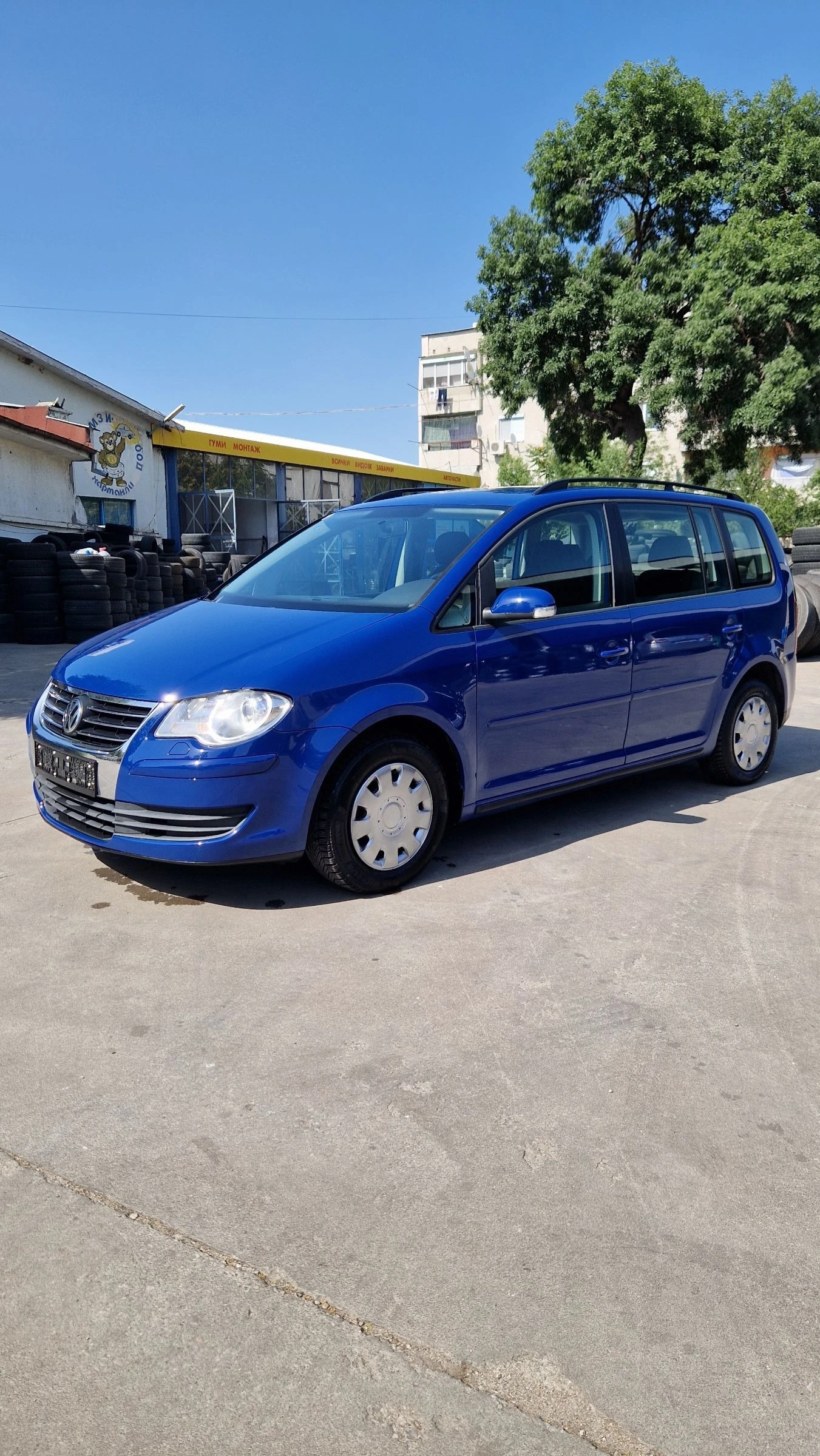 VW Touran 1.9 TDI, снимка 1