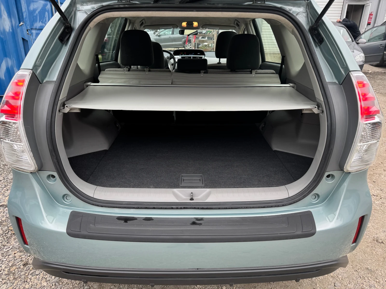 Toyota Prius IV PLUS HYBRID 1.8L (136HP) | Mobile.bg — изображение 11