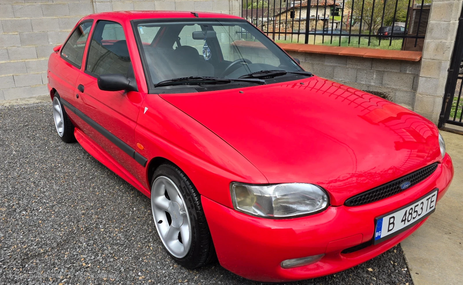 Ford Escort 1.8 16V - изображение 9