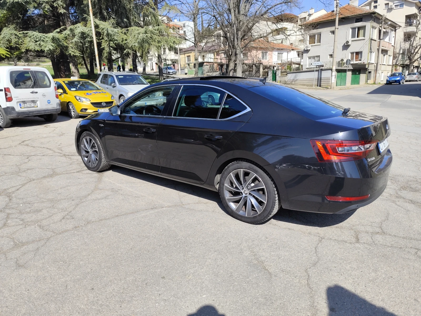 Skoda Superb 190к.с Laurin & Klement - изображение 6