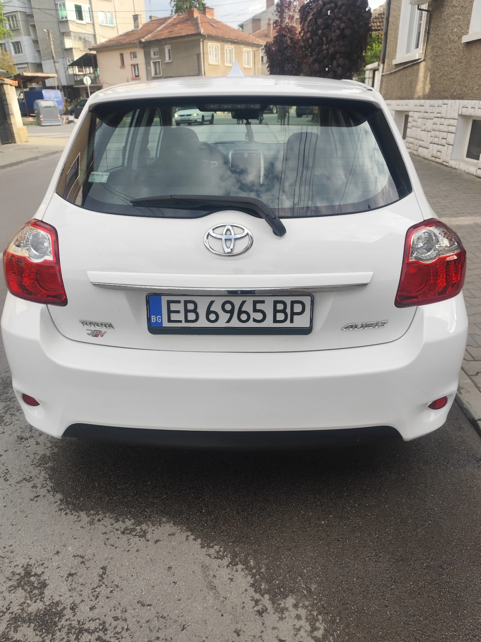 Toyota Auris  - изображение 4