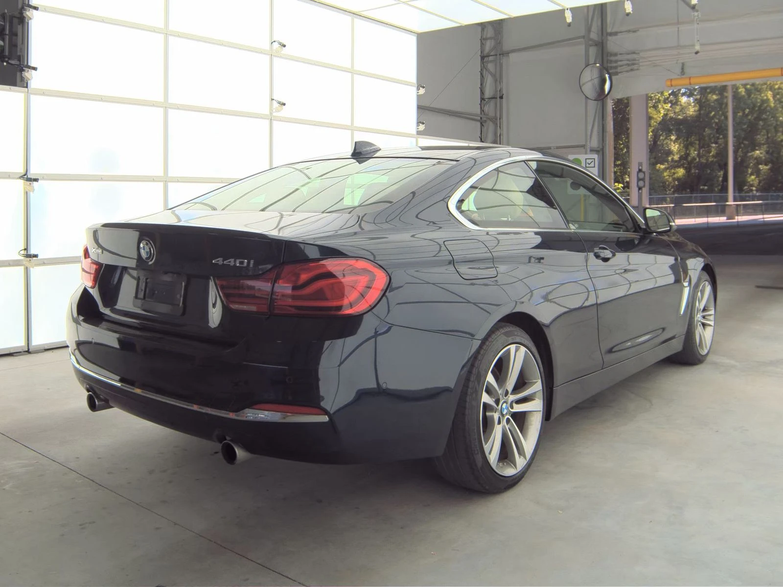 BMW 440  xDrive LUXURY LINE - изображение 7