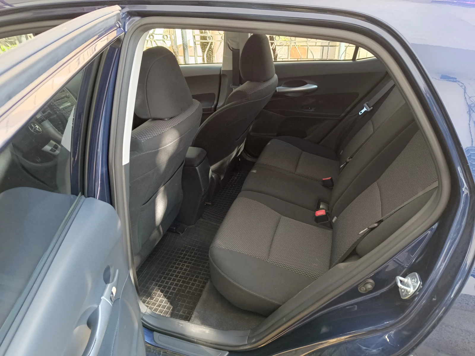 Toyota Auris 2.0 D-4D - изображение 7