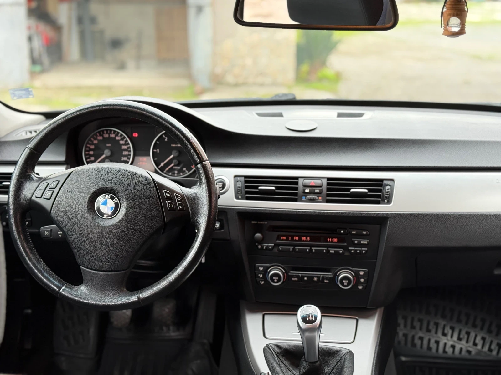 BMW 320 | Mobile.bg   7