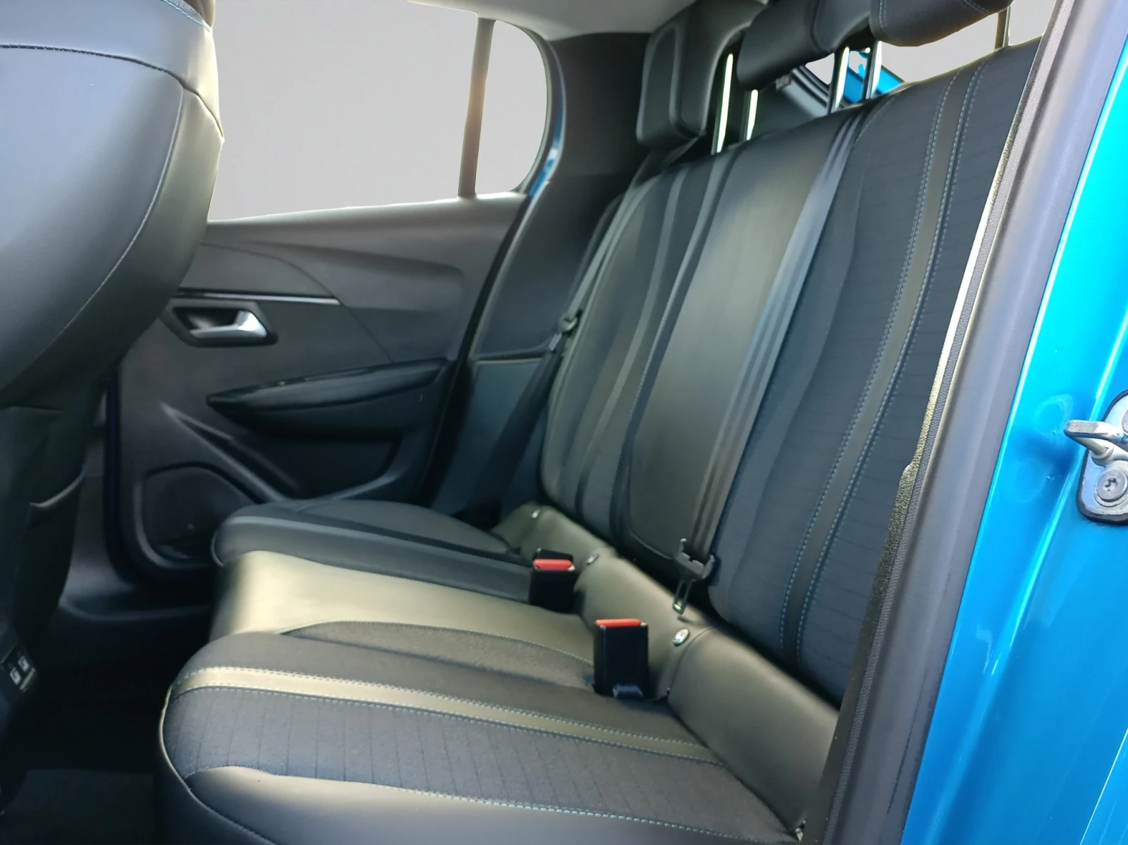 Peugeot 208 NEW ALLURE 1.2 PureTech 100 BVM6 EURO 6 - изображение 10