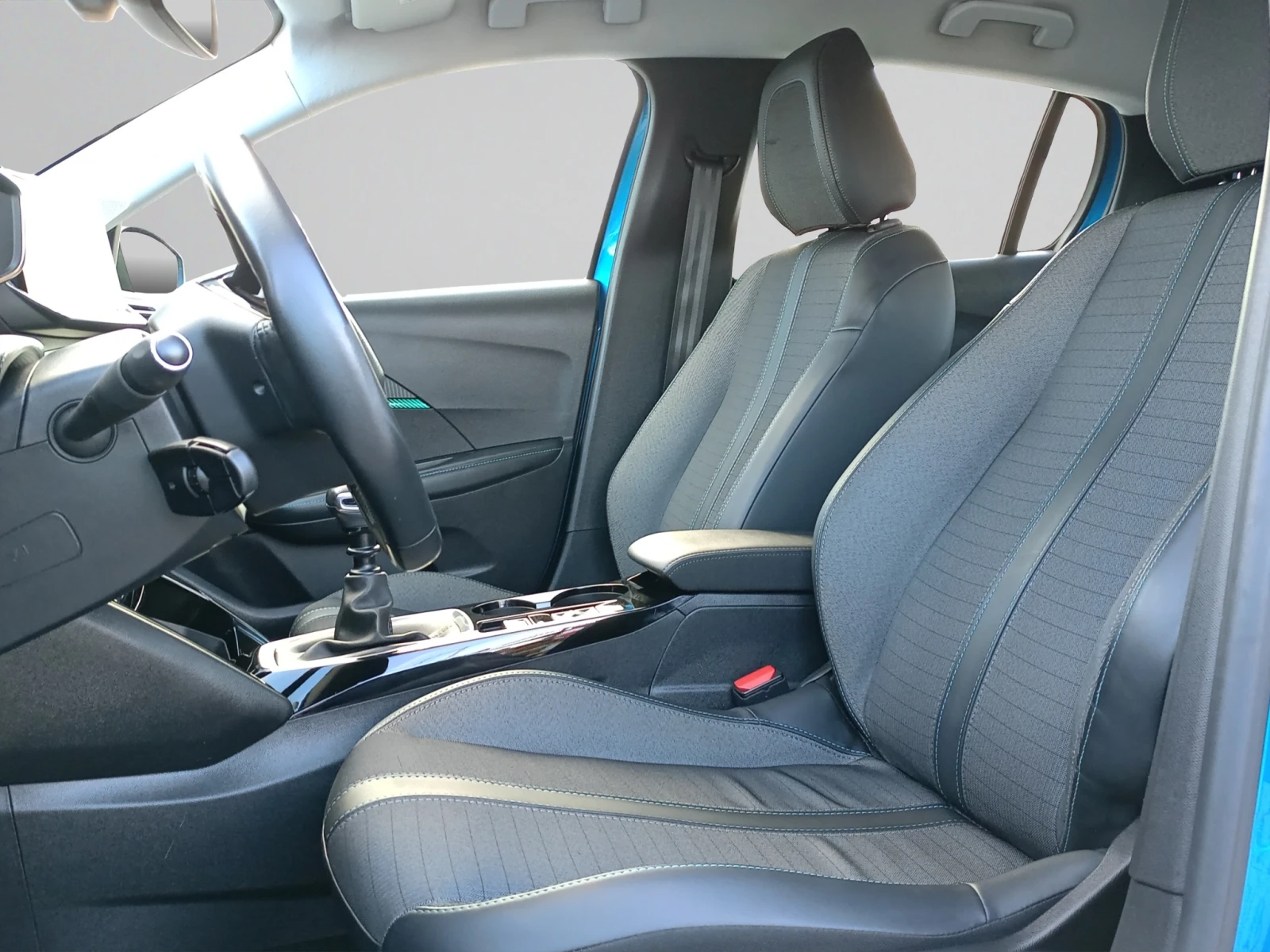 Peugeot 208 NEW ALLURE 1.2 PureTech 100 BVM6 EURO 6 - изображение 9