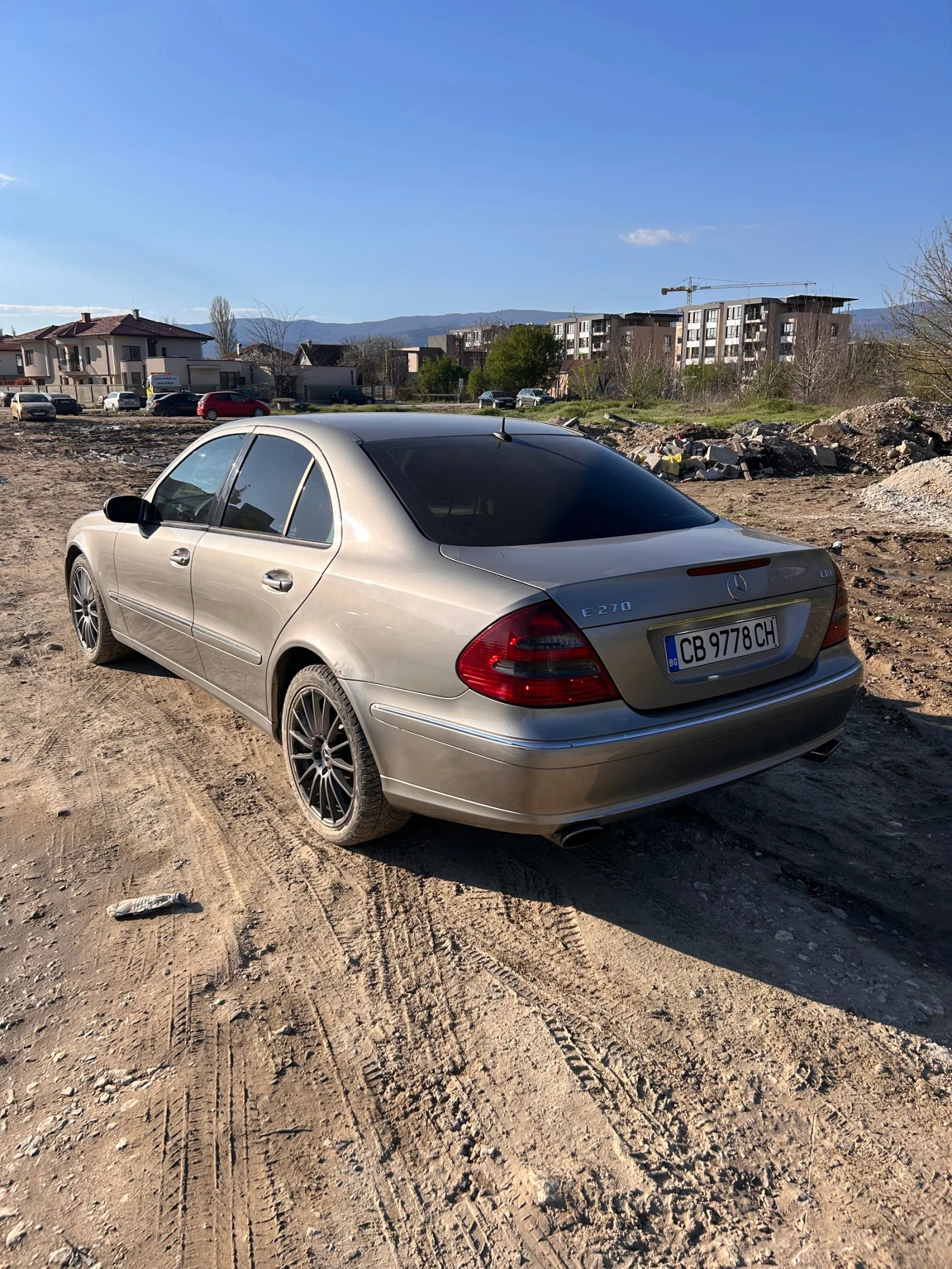 Mercedes-Benz E 270 CDI, снимка 3 - Автомобили и джипове - 53682062