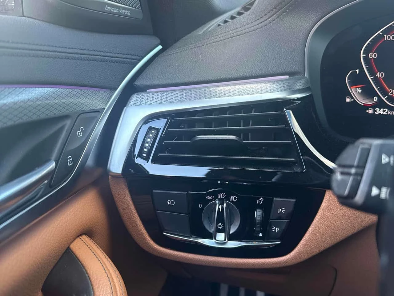 BMW 540 i xDrive/ПОДГРЕВИ/ШИБИДАХ/360 CAM - изображение 10