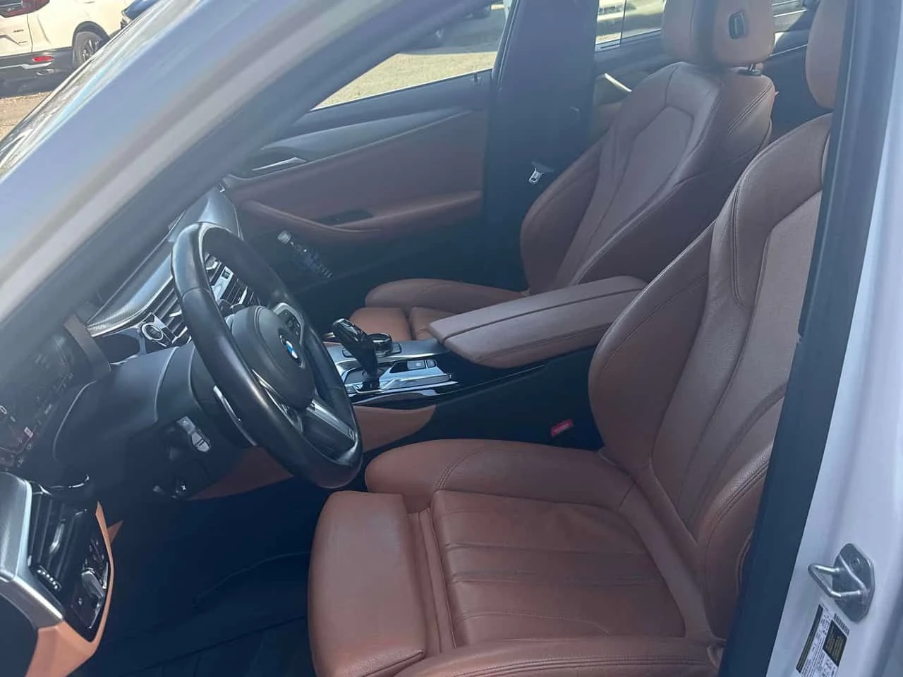 BMW 540 i xDrive/ПОДГРЕВИ/ШИБИДАХ/360 CAM, снимка 14 - Автомобили и джипове - 53714457