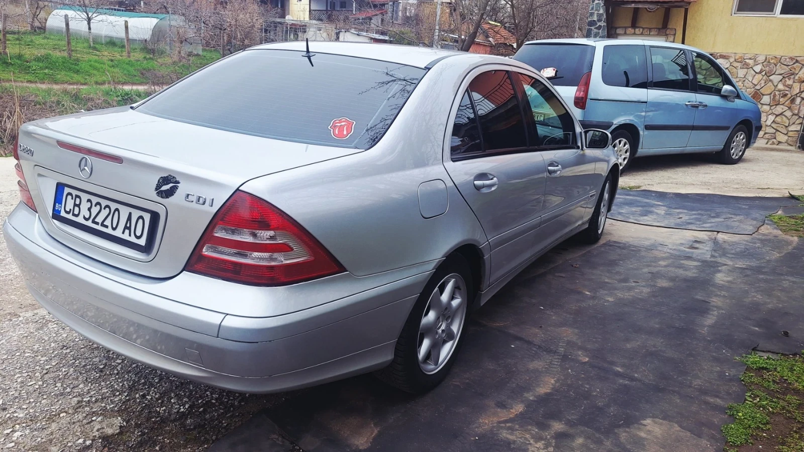 Mercedes-Benz C 220 Седан, снимка 4 - Автомобили и джипове - 54039297