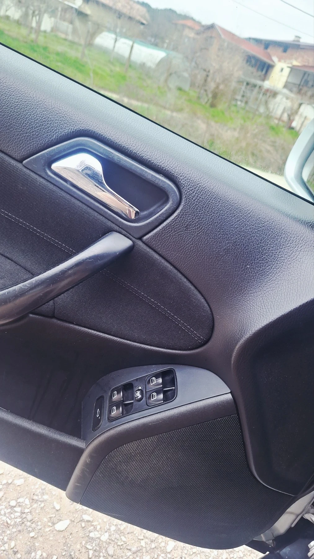 Mercedes-Benz C 220 Седан, снимка 15 - Автомобили и джипове - 54039297