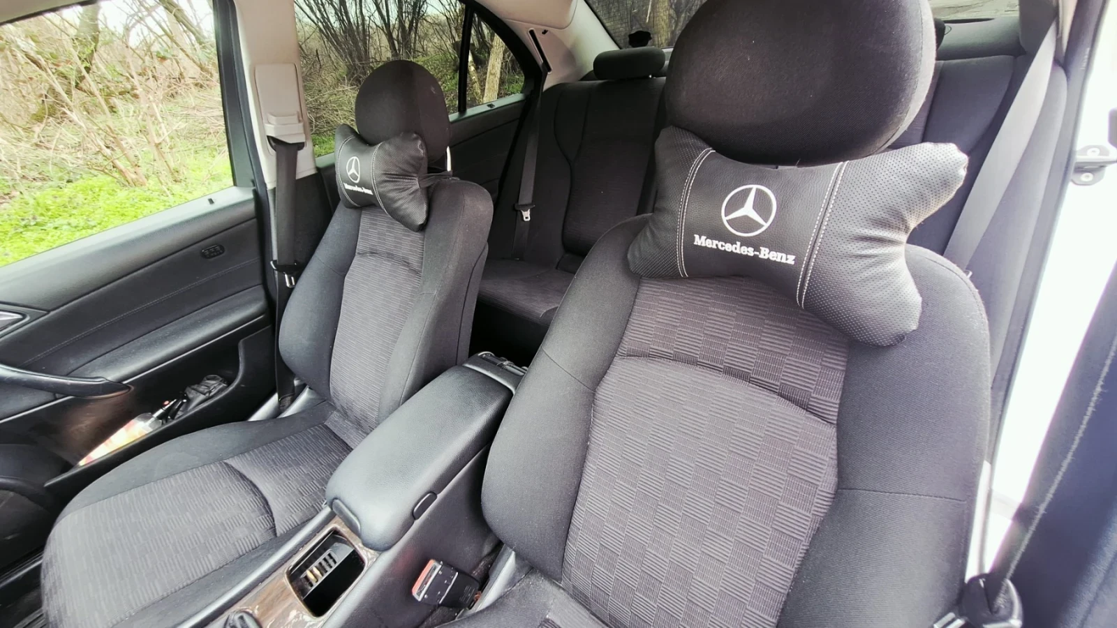 Mercedes-Benz C 220 Седан, снимка 10 - Автомобили и джипове - 54039297