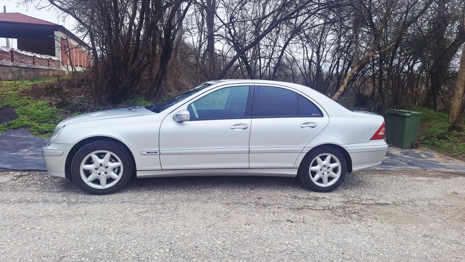 Mercedes-Benz C 220 Седан, снимка 2 - Автомобили и джипове - 54039297