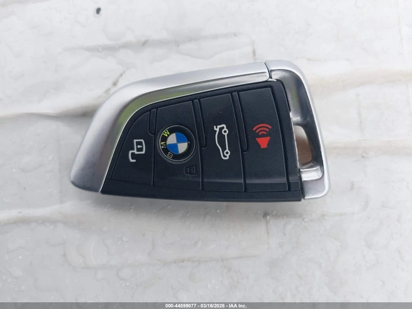 BMW M3 3.0l 40I 40I xDrive, снимка 11 - Автомобили и джипове - 54071514