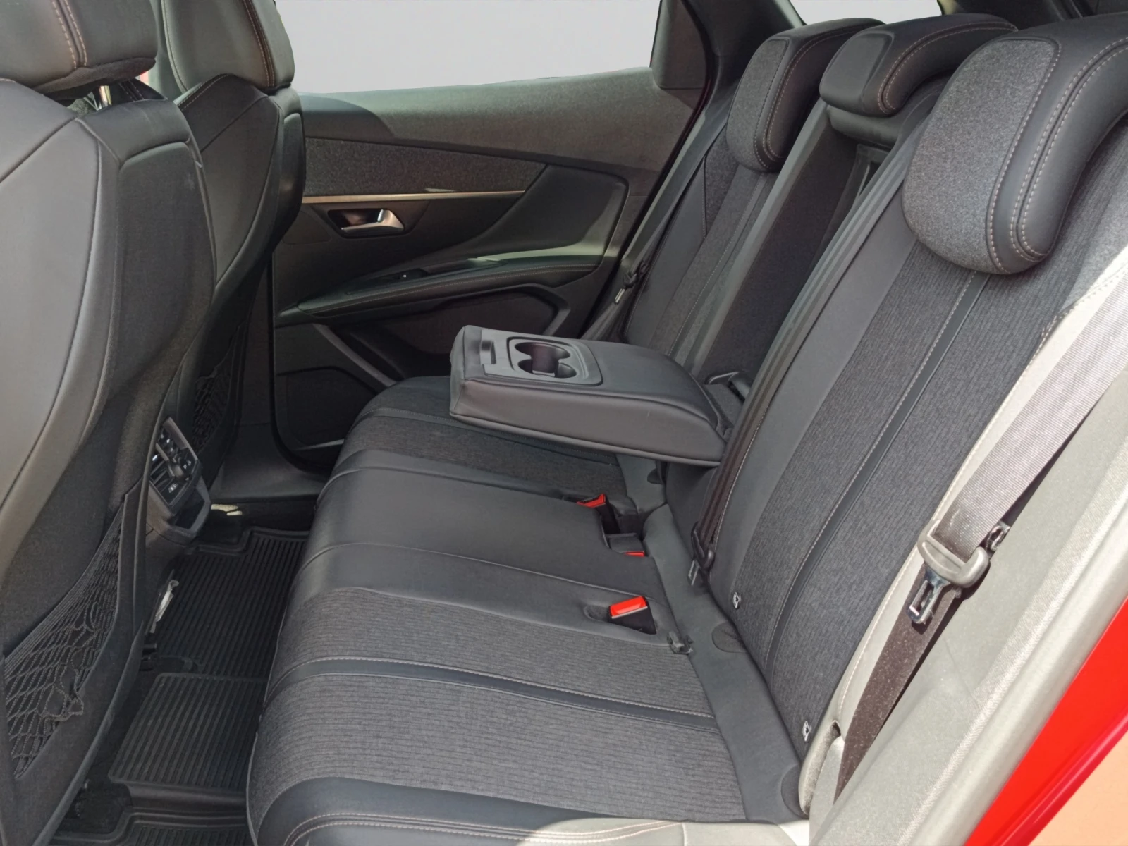 Peugeot 3008 GT, снимка 15 - Автомобили и джипове - 54551754