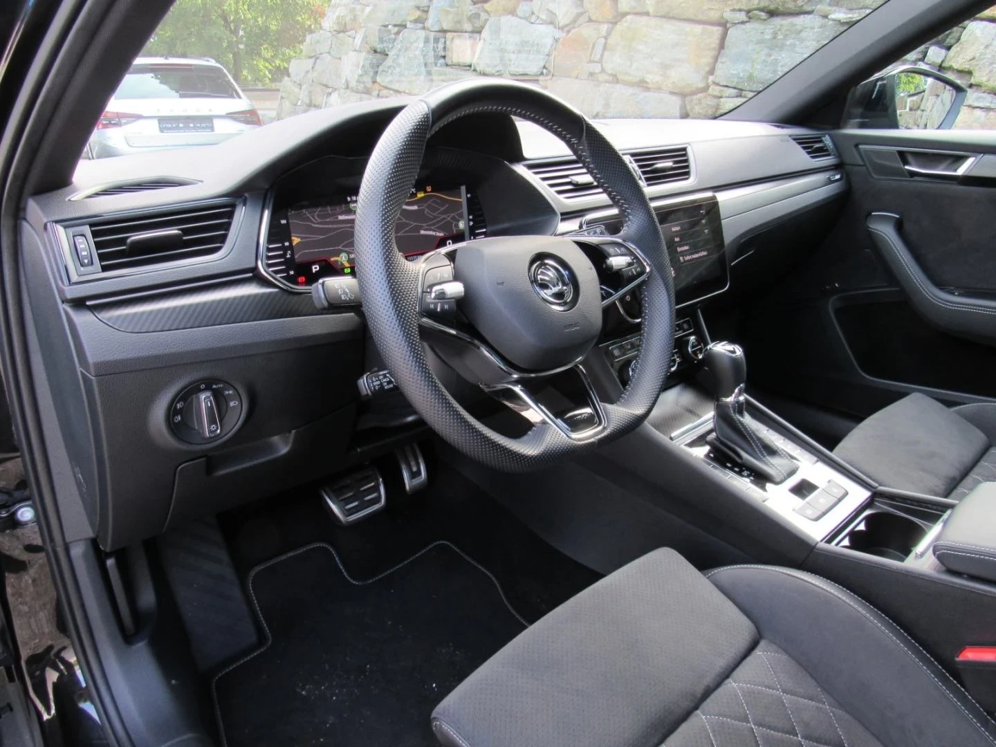 Skoda Superb Sport line, снимка 11 - Автомобили и джипове - 54607200