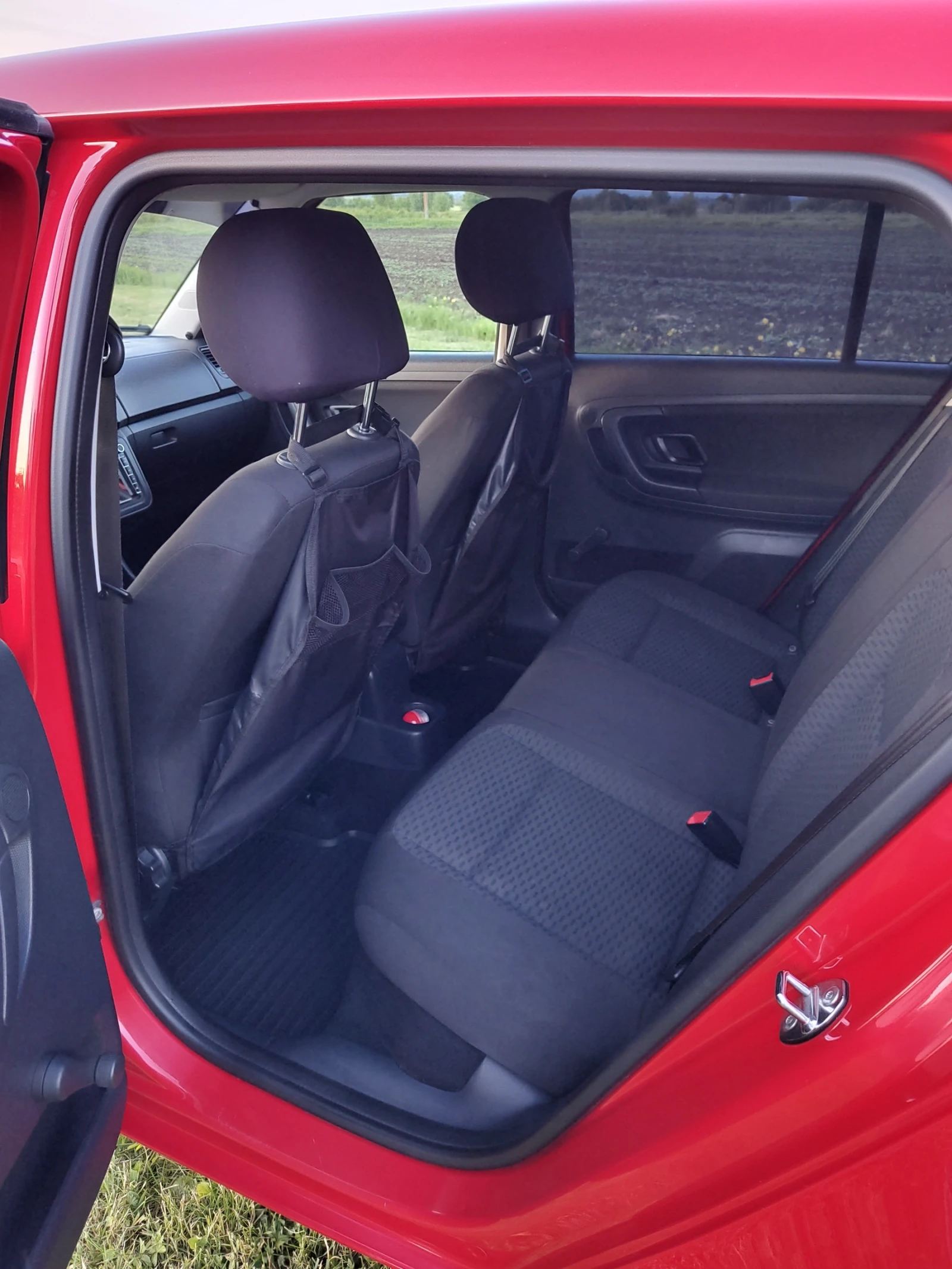 Skoda Fabia 1.6 TDI Combi, снимка 9 - Автомобили и джипове - 54778388