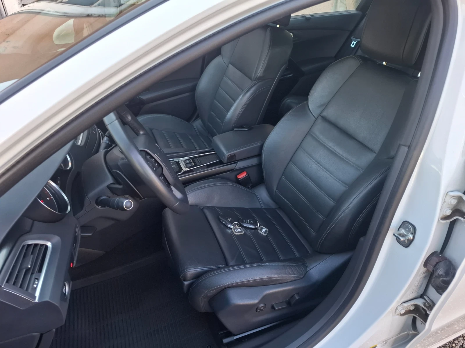 Peugeot 508 2.0HDI AUTO , снимка 9 - Автомобили и джипове - 55507377