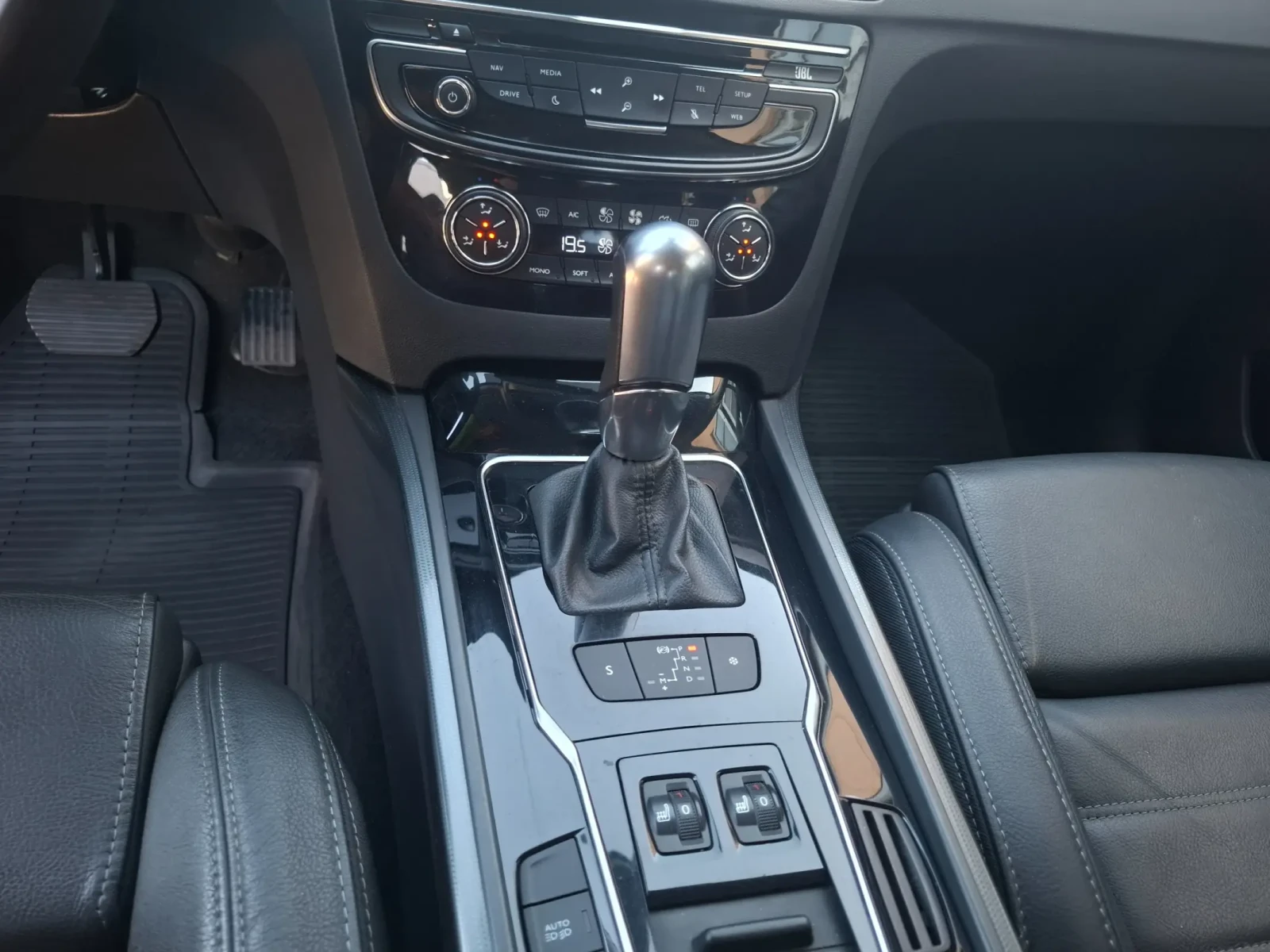 Peugeot 508 2.0HDI AUTO , снимка 14 - Автомобили и джипове - 55507377