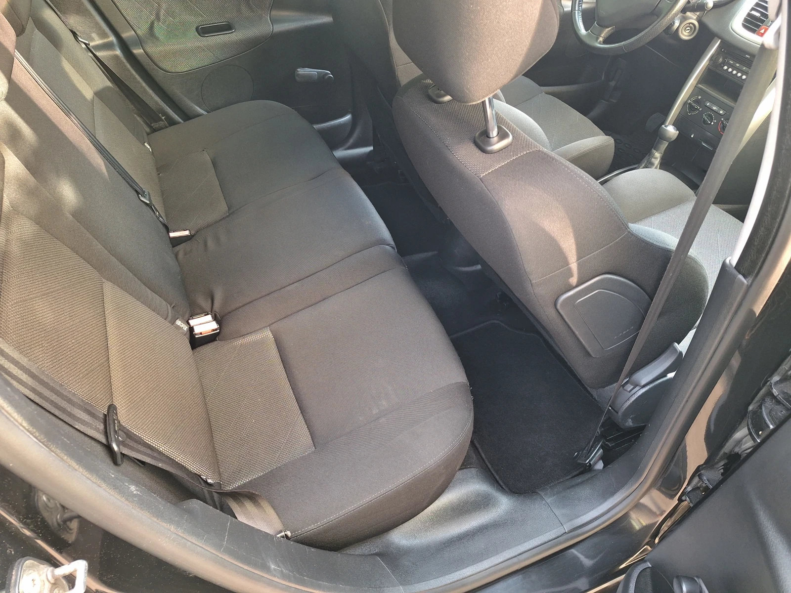 Peugeot 207 1.4 HDI , снимка 10 - Автомобили и джипове - 55644321