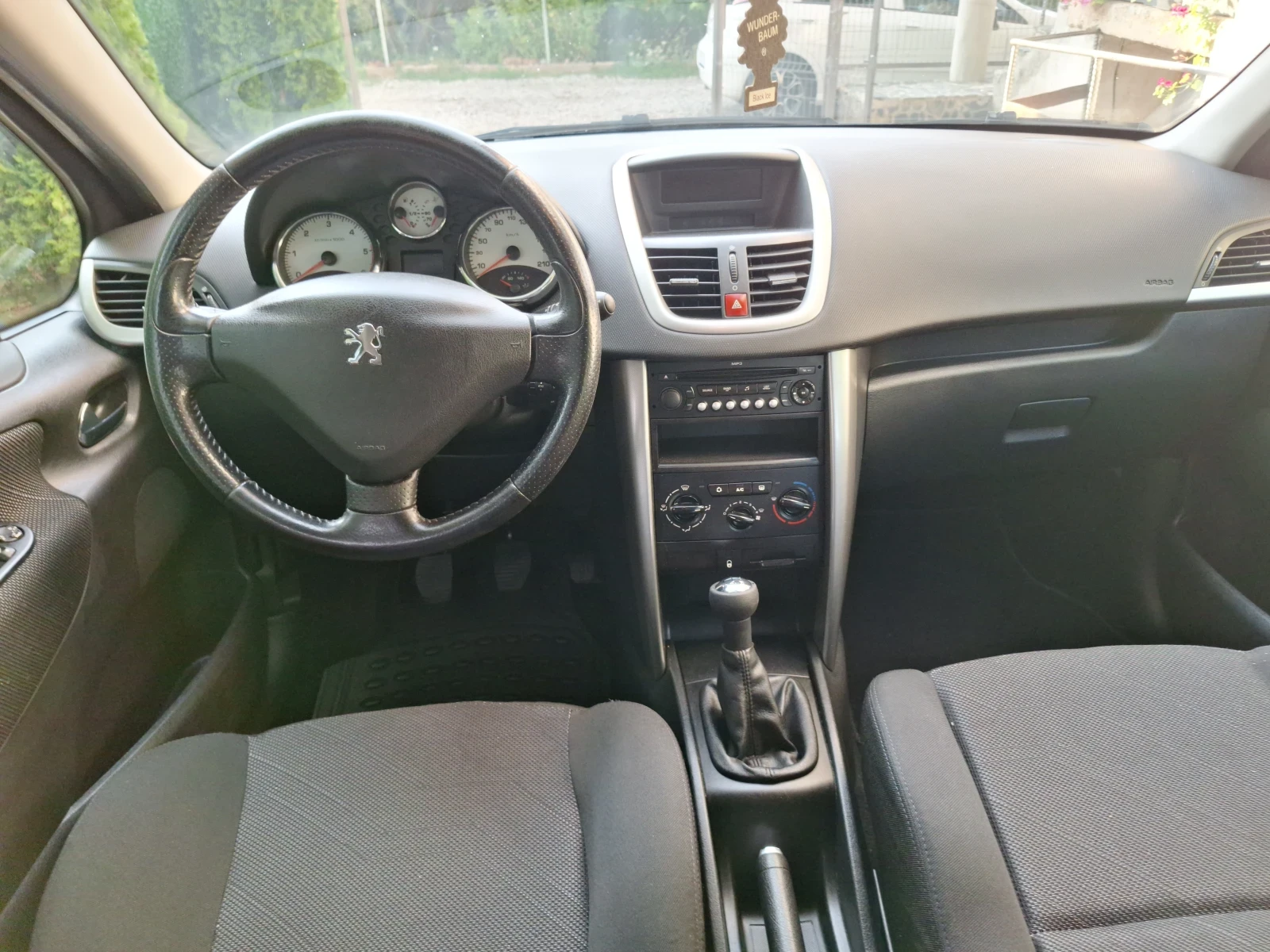 Peugeot 207 1.4 HDI , снимка 9 - Автомобили и джипове - 55644321