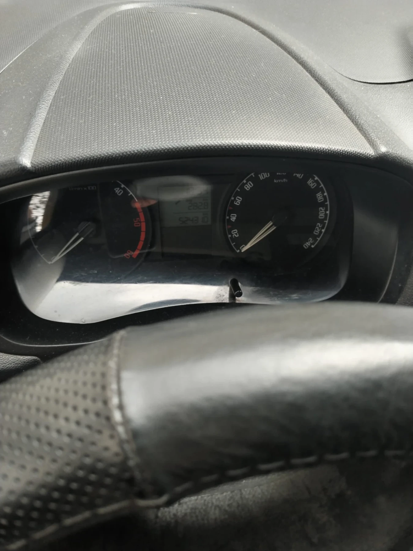 Skoda Fabia, снимка 14 - Автомобили и джипове - 55667647