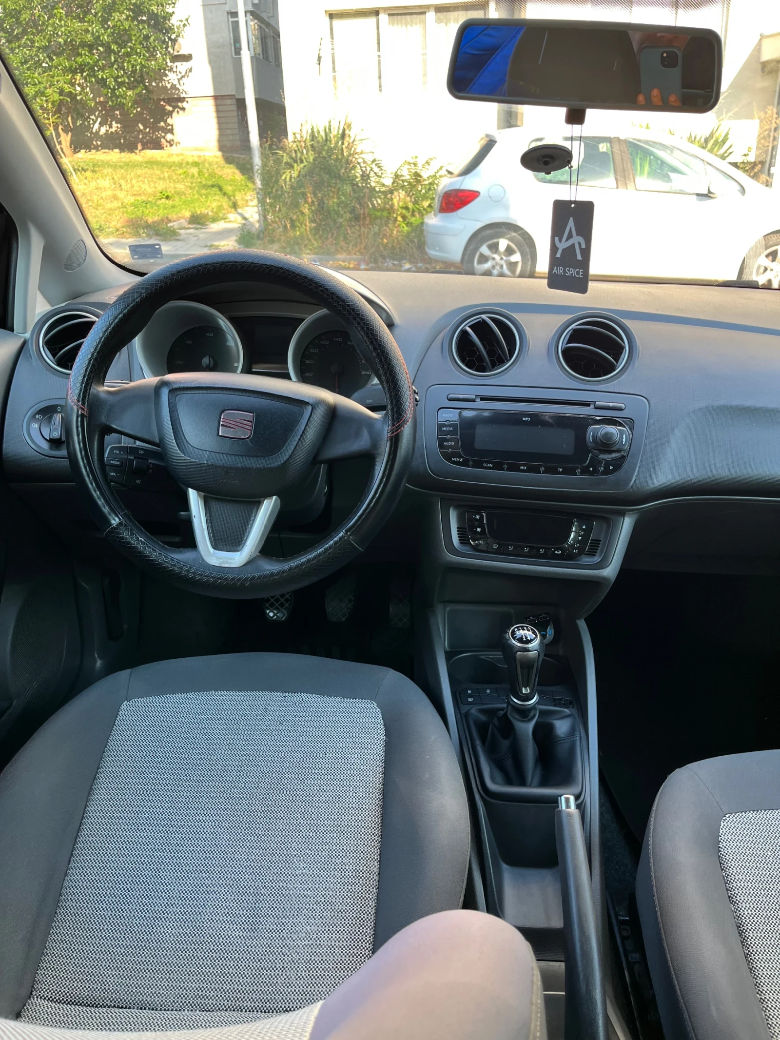 Seat Ibiza, снимка 9 - Автомобили и джипове - 55733083