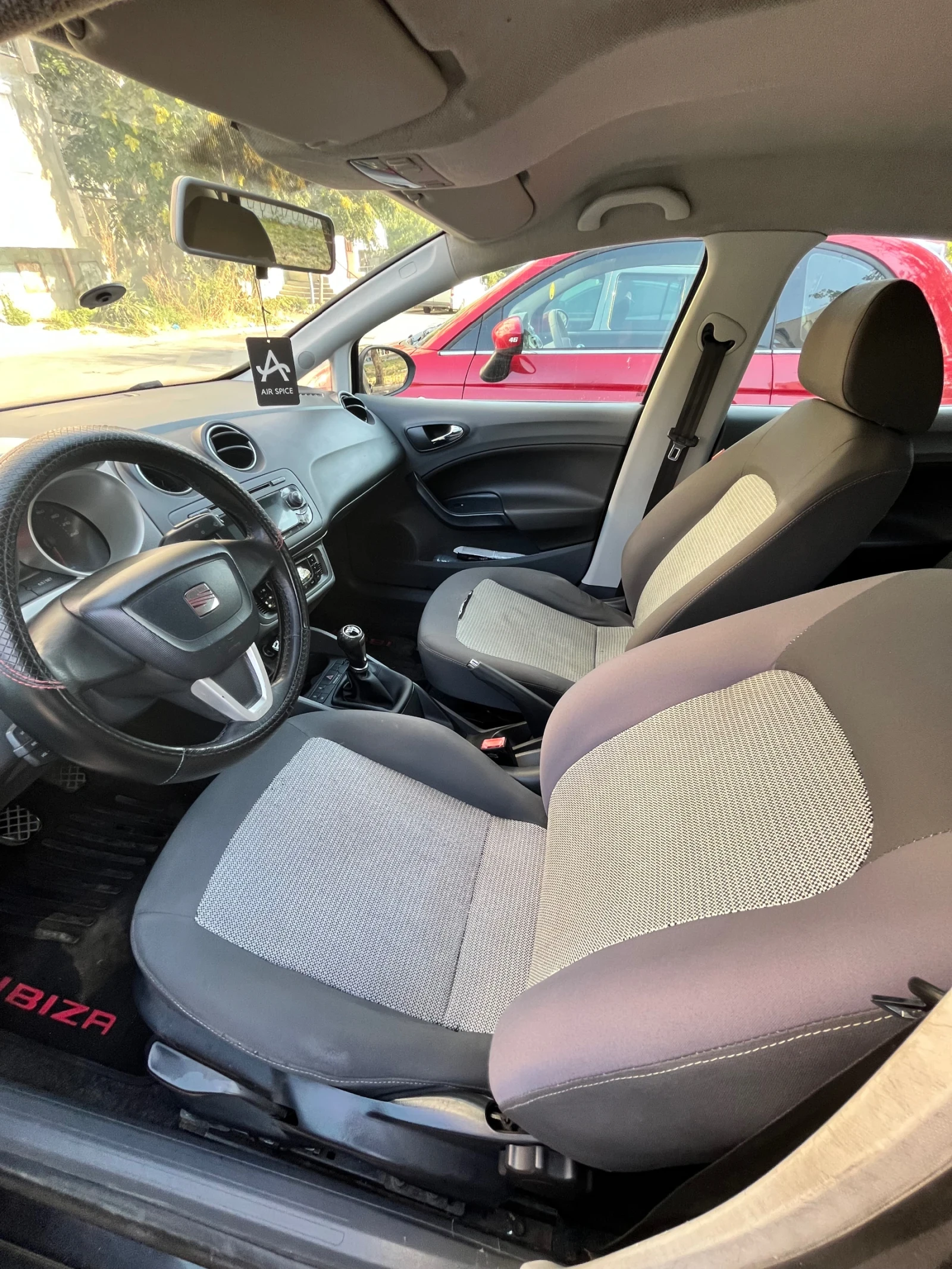 Seat Ibiza, снимка 10 - Автомобили и джипове - 55733083
