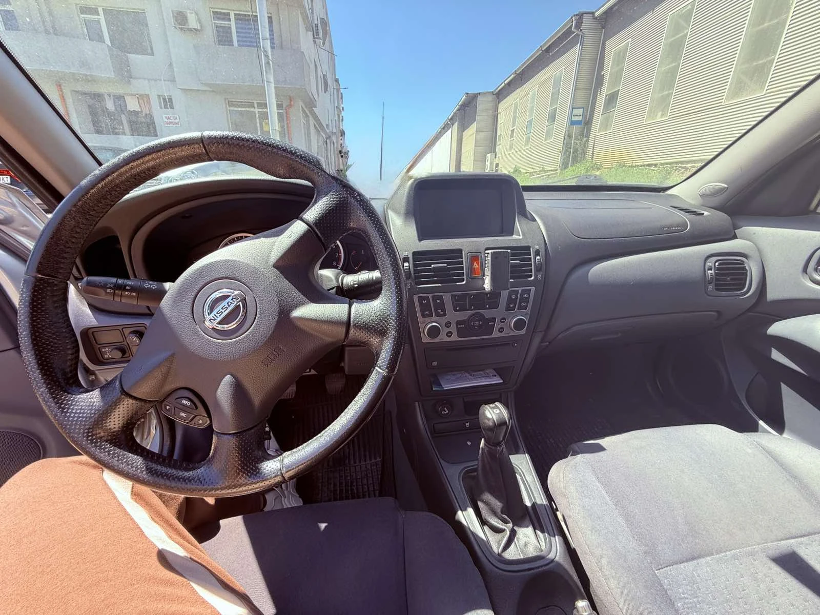 Nissan Almera N16, снимка 5 - Автомобили и джипове - 56447544