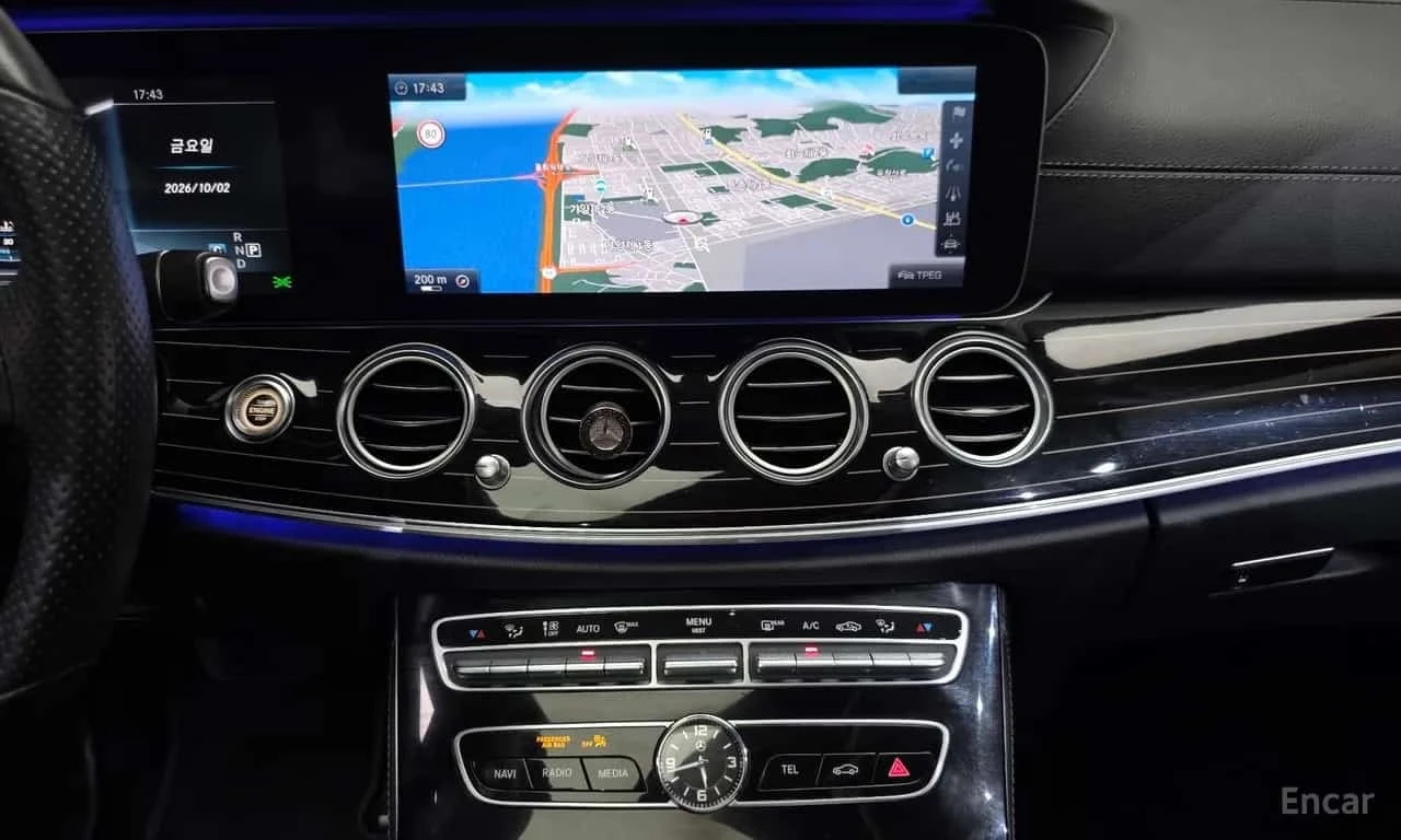 Mercedes-Benz E 400 4MATIC /���������/��������/���������/360 | Mobile.bg � ����������� 14
