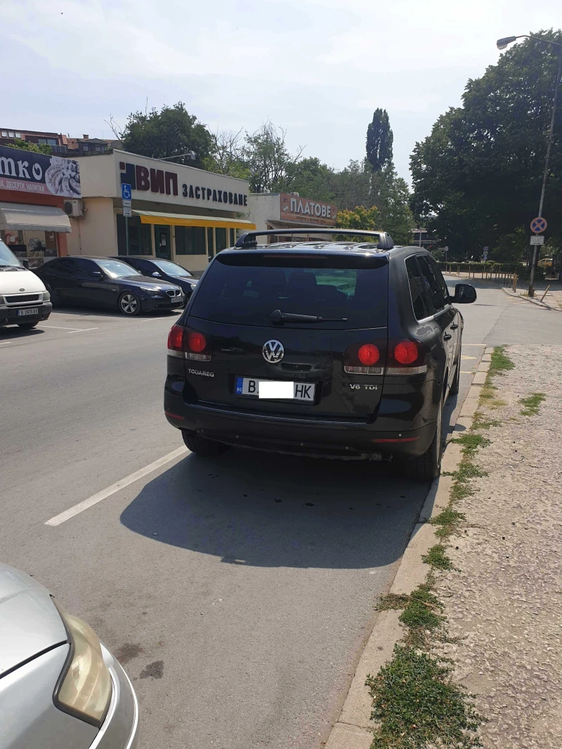 VW Touareg ПЪРВИ СОБСТВЕНИК, снимка 3 - Автомобили и джипове - 52751536