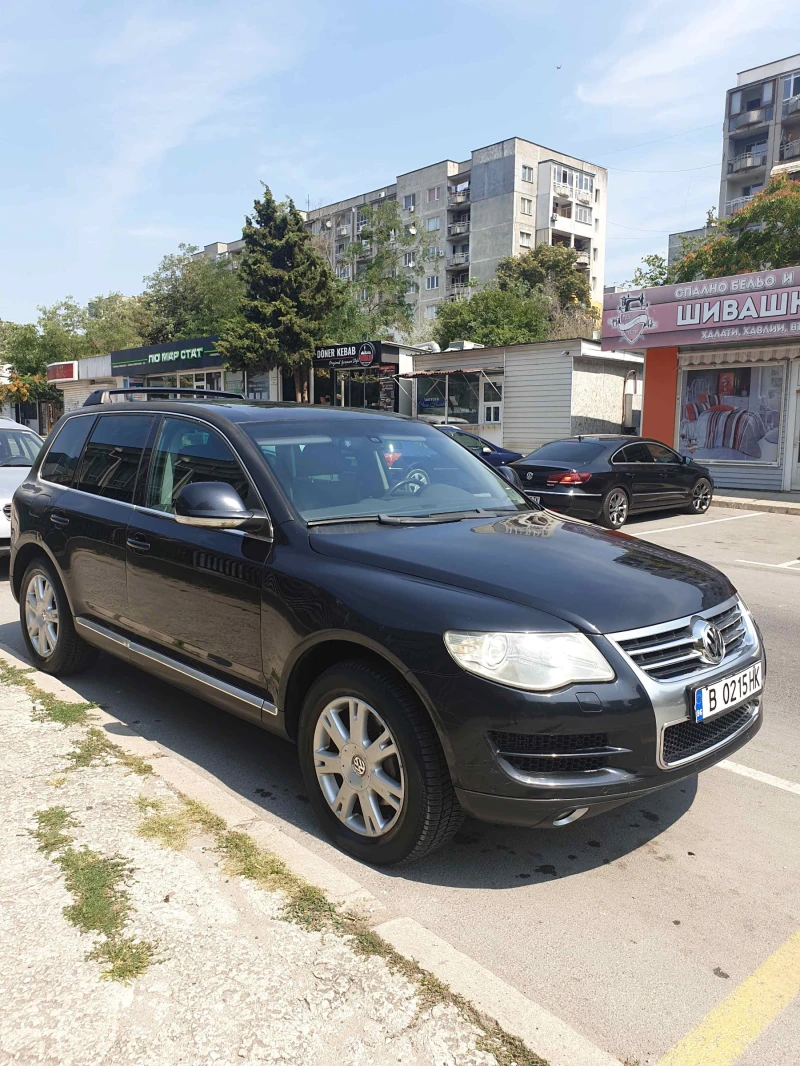 VW Touareg ПЪРВИ СОБСТВЕНИК, снимка 4 - Автомобили и джипове - 52751536