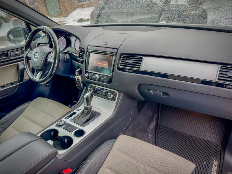 VW Touareg ПОДГРЕВ* ОБДУХВАНЕ* КАМЕРИ* , снимка 16 - Автомобили и джипове - 53485646
