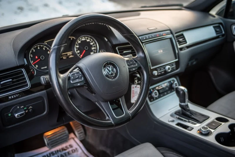 VW Touareg ПОДГРЕВ* ОБДУХВАНЕ* КАМЕРИ* , снимка 11 - Автомобили и джипове - 53485646