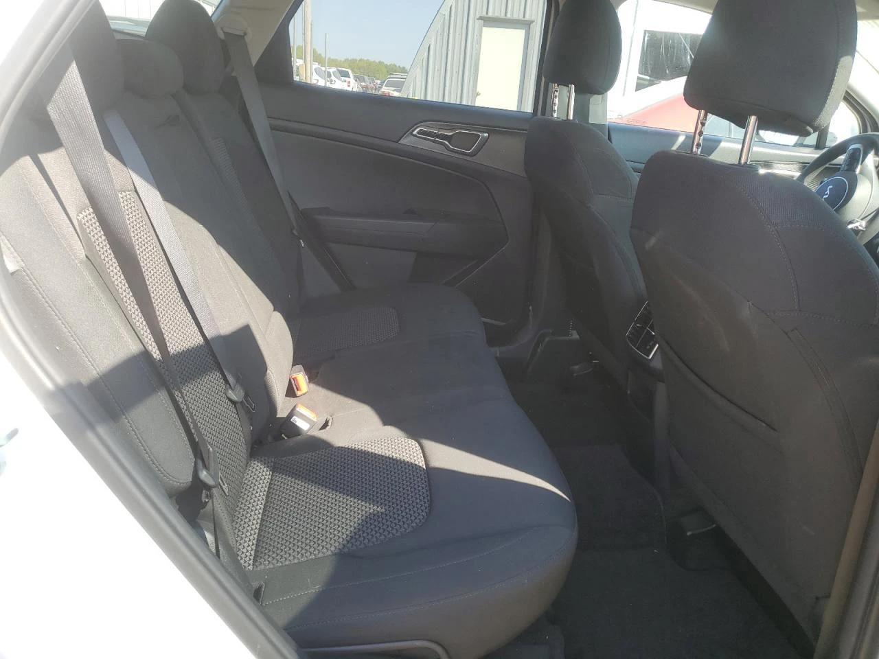 Kia Sportage LX - изображение 9