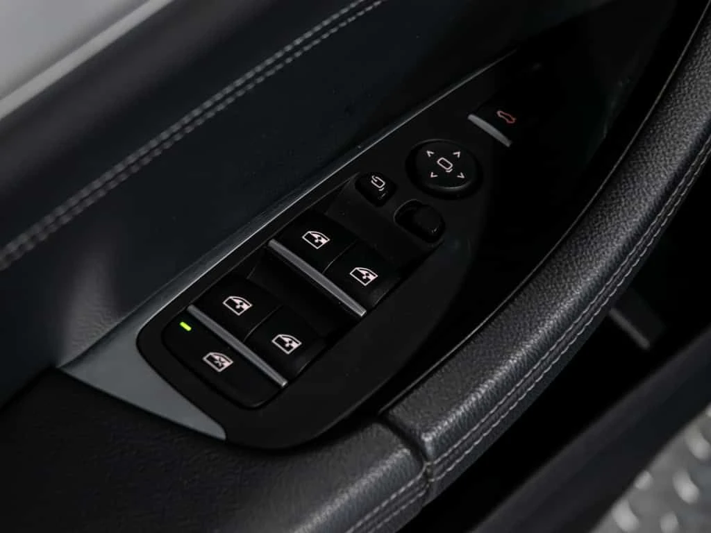 BMW X3 * xDrive30i BLIND SPOTS NAVIGATION REAR VIEW CAMER - изображение 8