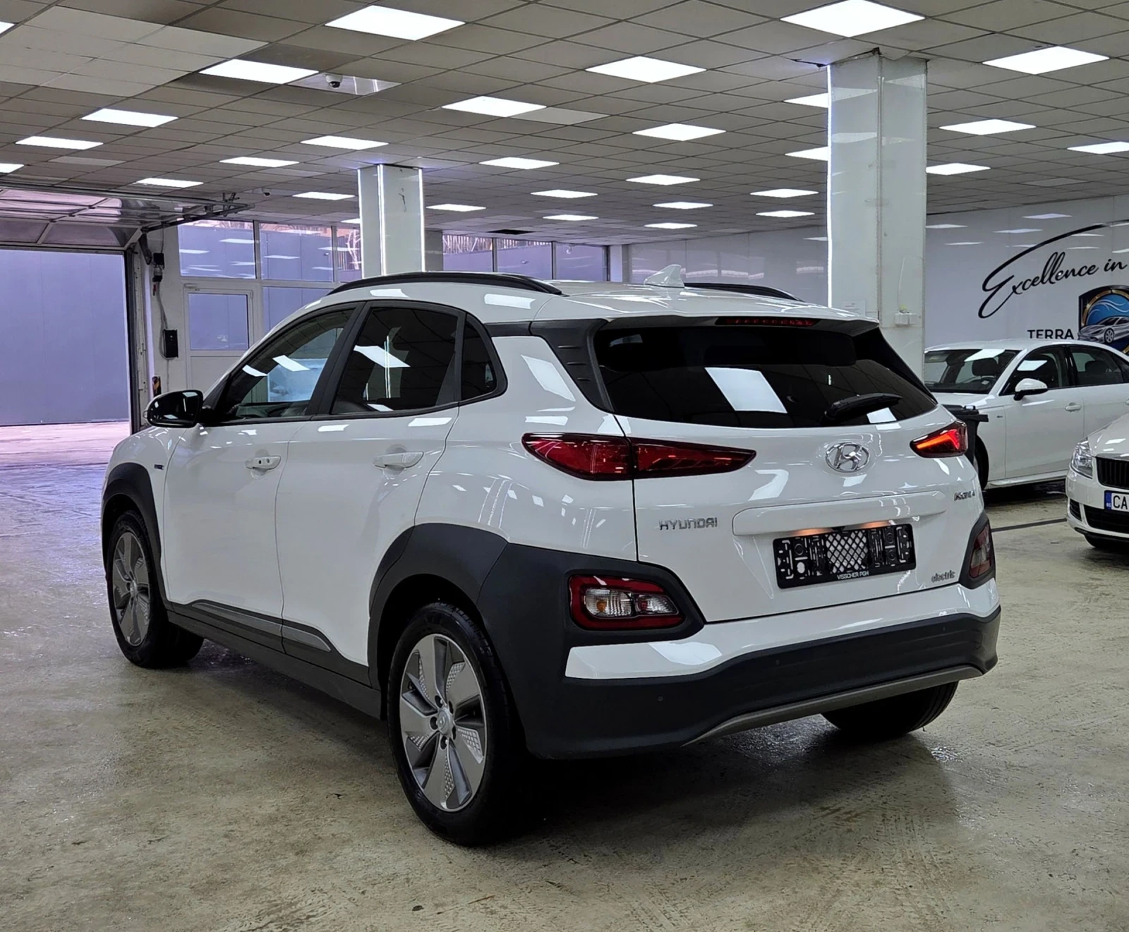 Hyundai Kona 64KWh/Premium/Blue Link/SOH100%, снимка 5 - Автомобили и джипове - 53714251