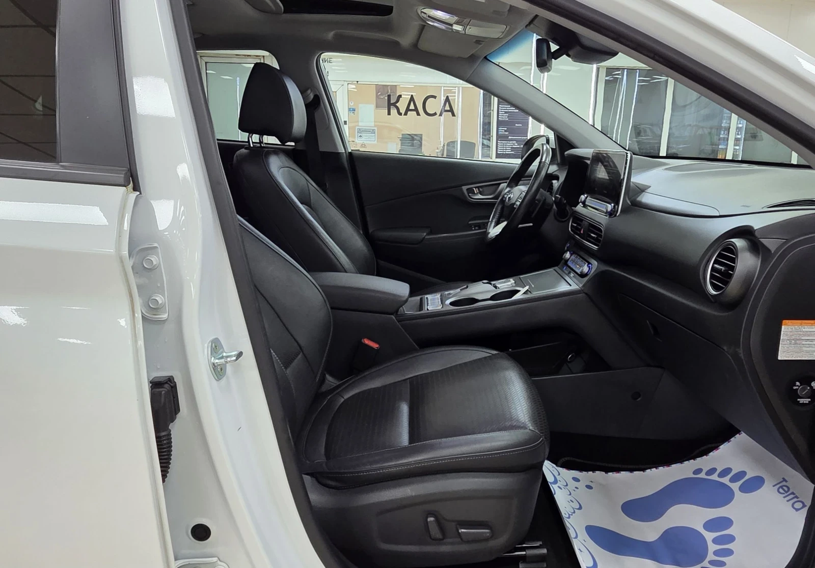 Hyundai Kona 64KWh/Premium/Blue Link/SOH100%, снимка 12 - Автомобили и джипове - 53714251